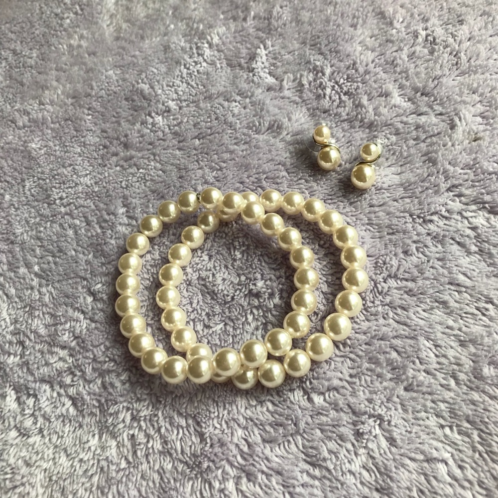 Imitation Pearl Bracelets & Earrings Set